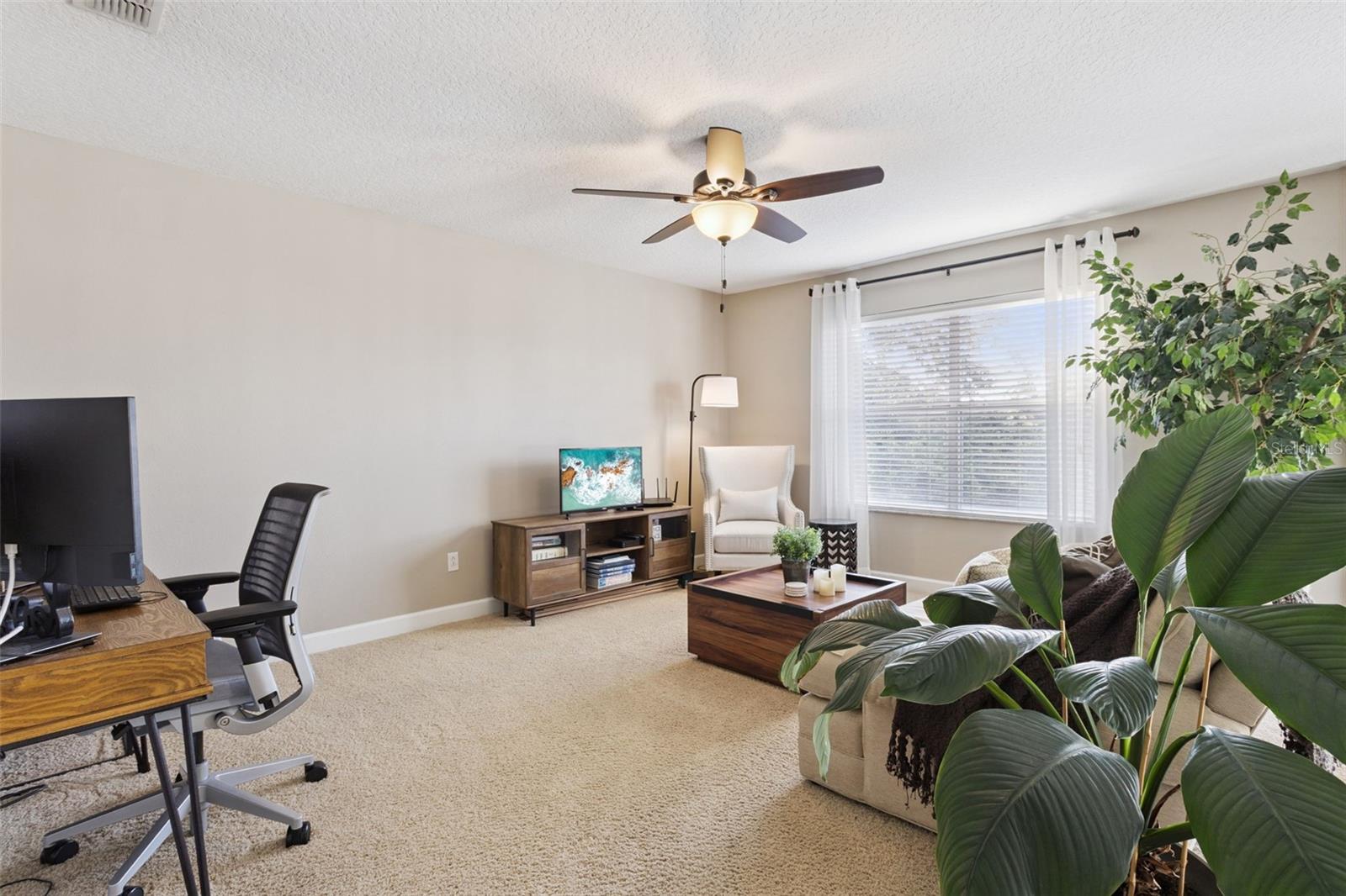 Image 15 of 27 For 272 Longhirst Loop