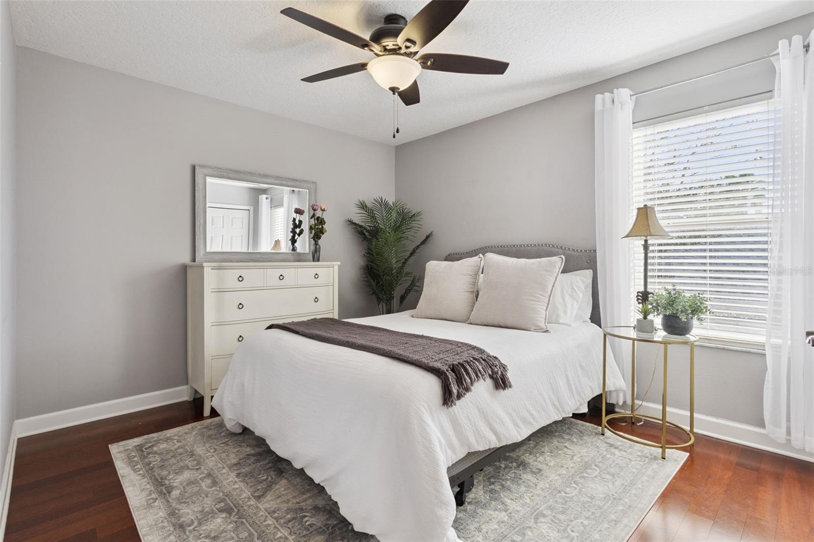 Image 18 of 27 For 272 Longhirst Loop