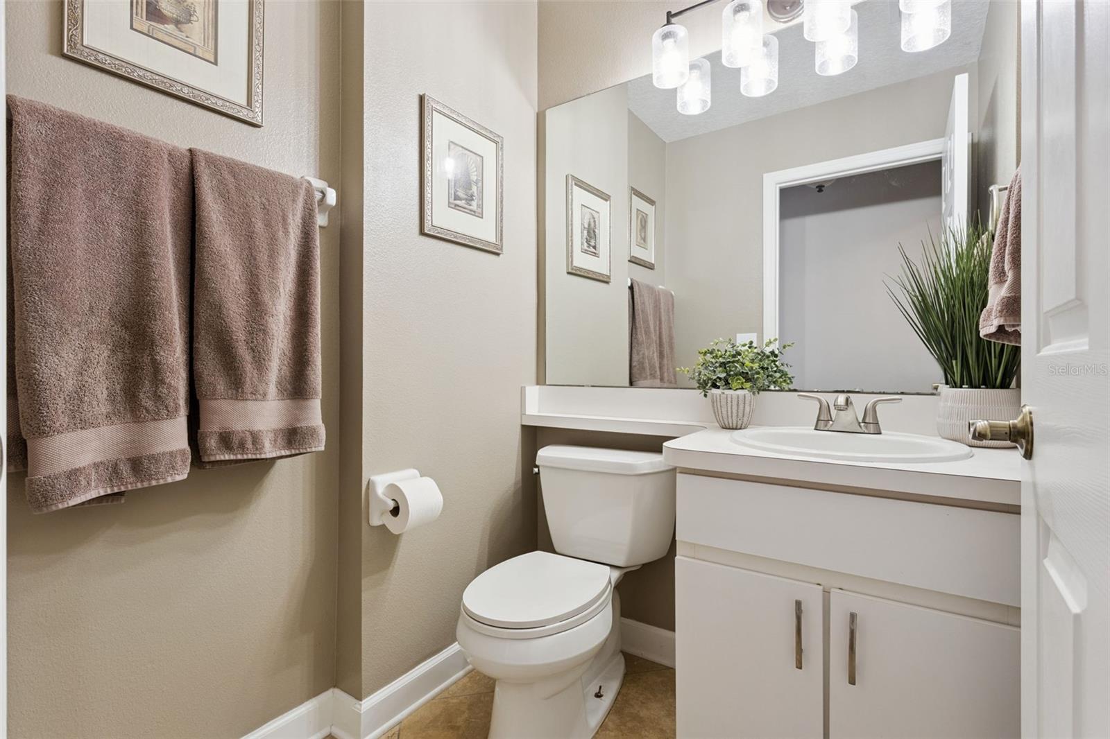 Image 20 of 27 For 272 Longhirst Loop