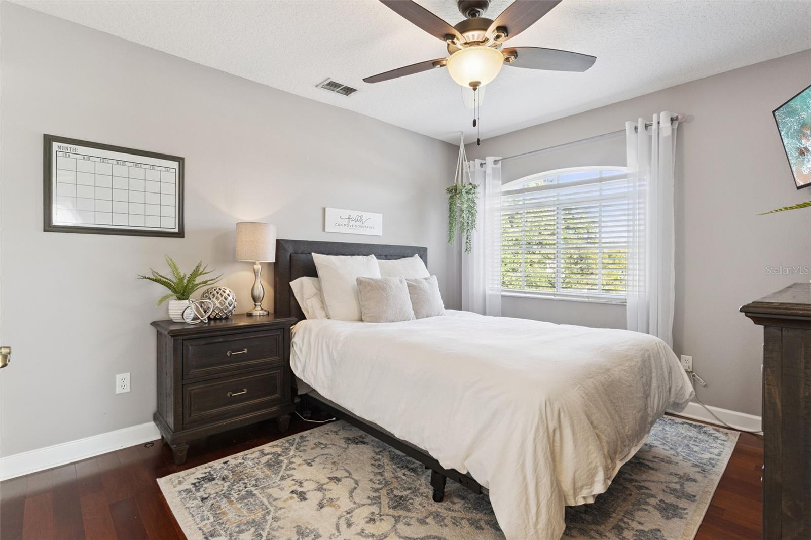 Image 21 of 27 For 272 Longhirst Loop