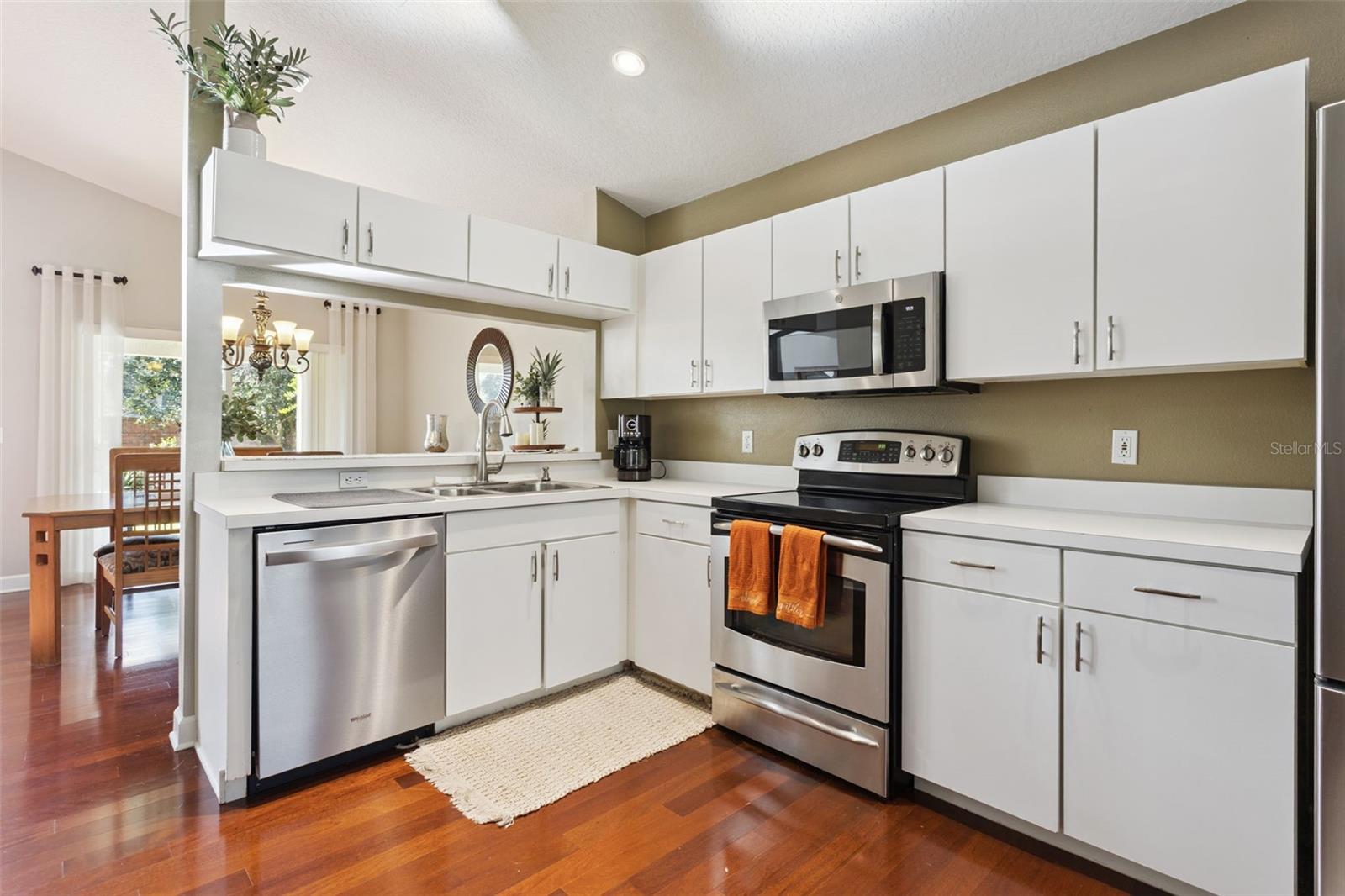 Image 9 of 27 For 272 Longhirst Loop