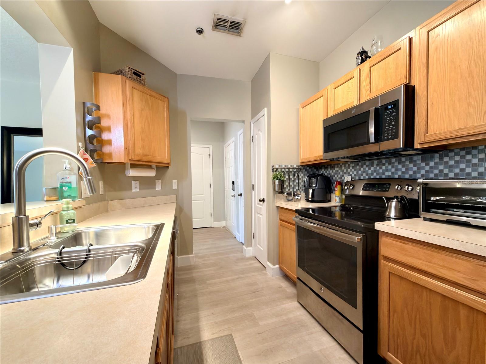 Image 13 of 43 For 4865 Cypress Woods Drive 2302