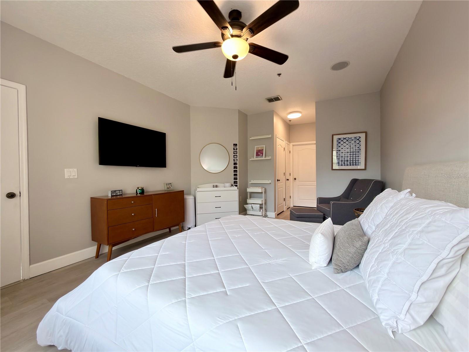 Image 15 of 43 For 4865 Cypress Woods Drive 2302