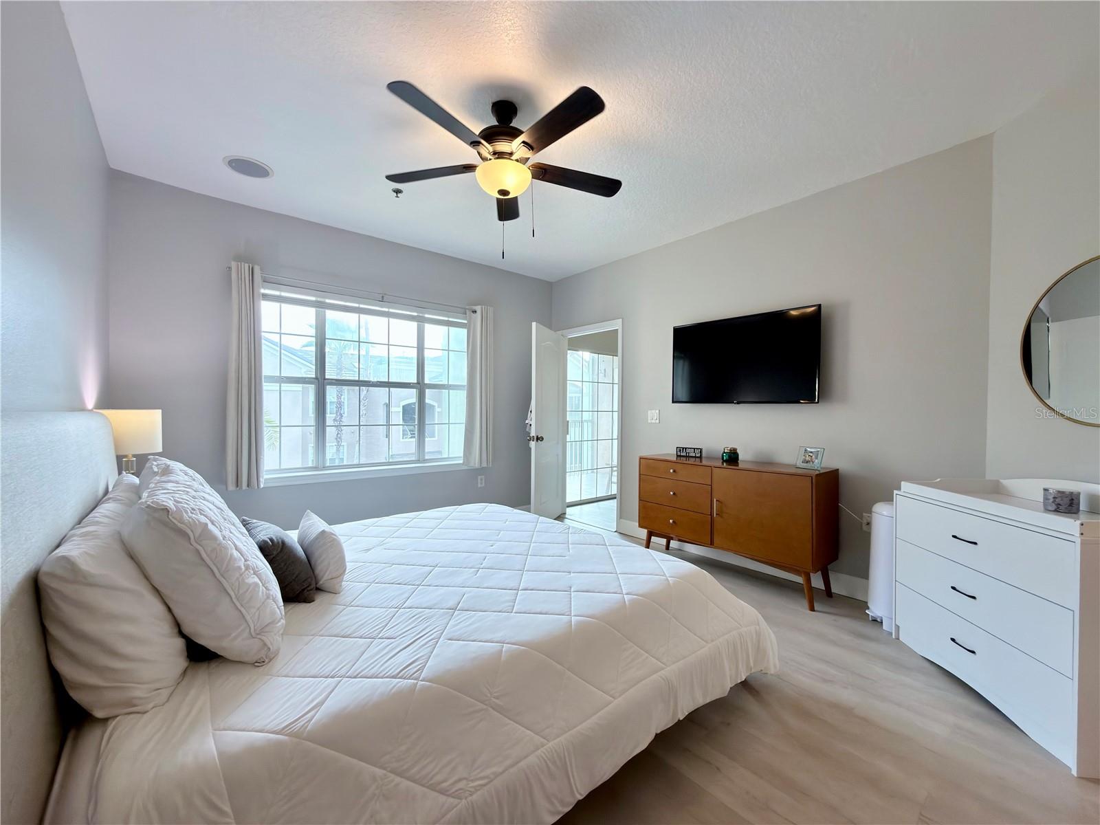 Image 17 of 43 For 4865 Cypress Woods Drive 2302