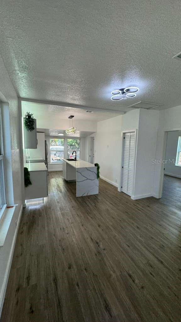 Image 16 of 50 For 1118 Linebaugh Avenue