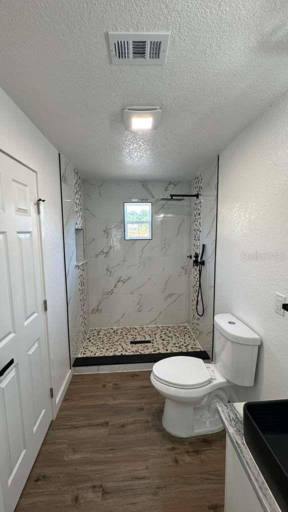 Image 19 of 50 For 1118 Linebaugh Avenue