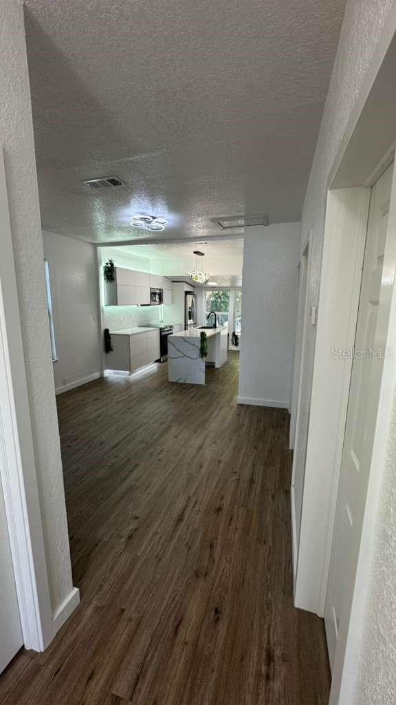 Image 31 of 50 For 1118 Linebaugh Avenue