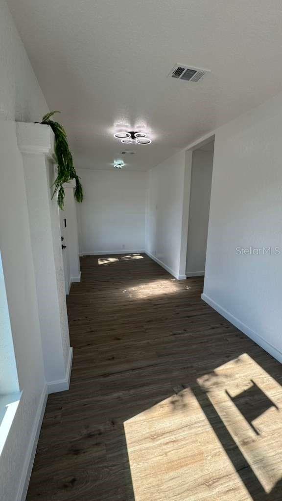 Image 32 of 50 For 1118 Linebaugh Avenue