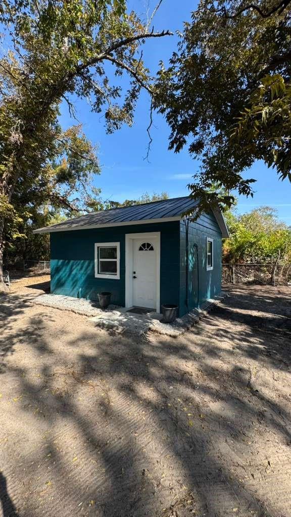 Image 7 of 50 For 1118 Linebaugh Avenue