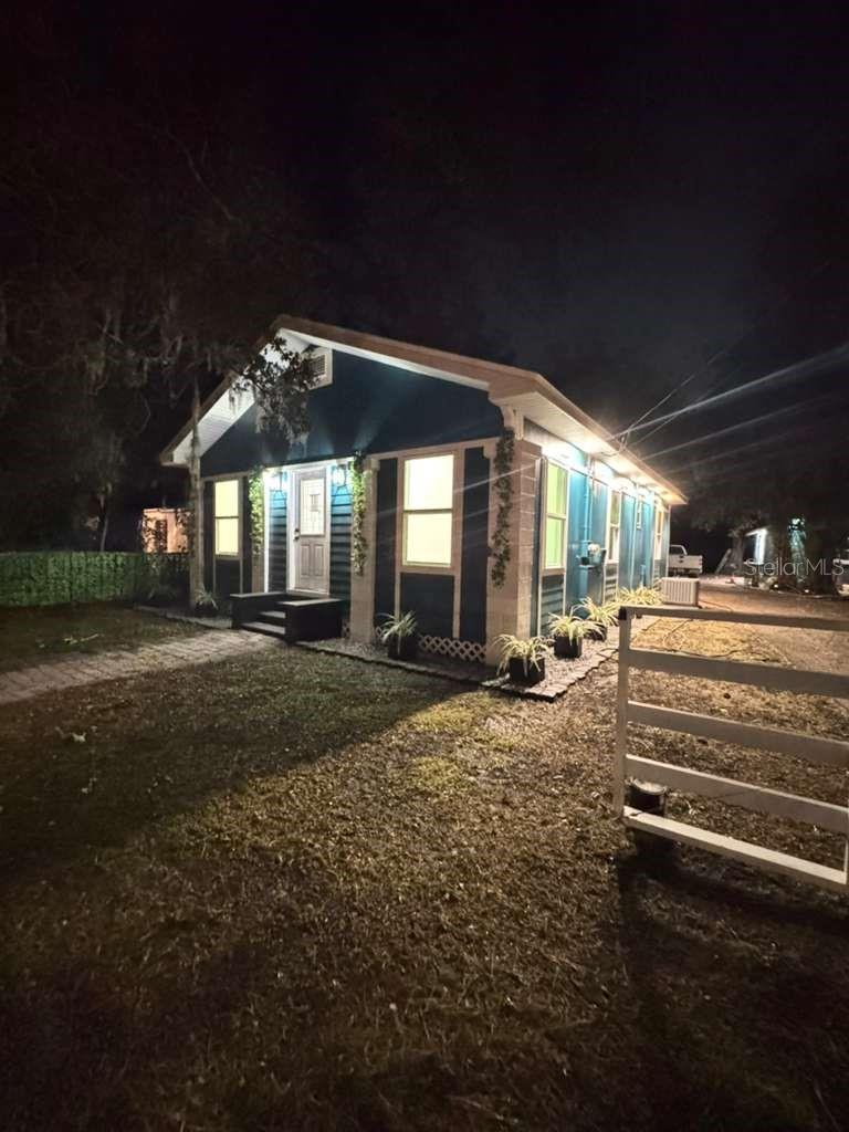 Image 9 of 50 For 1118 Linebaugh Avenue