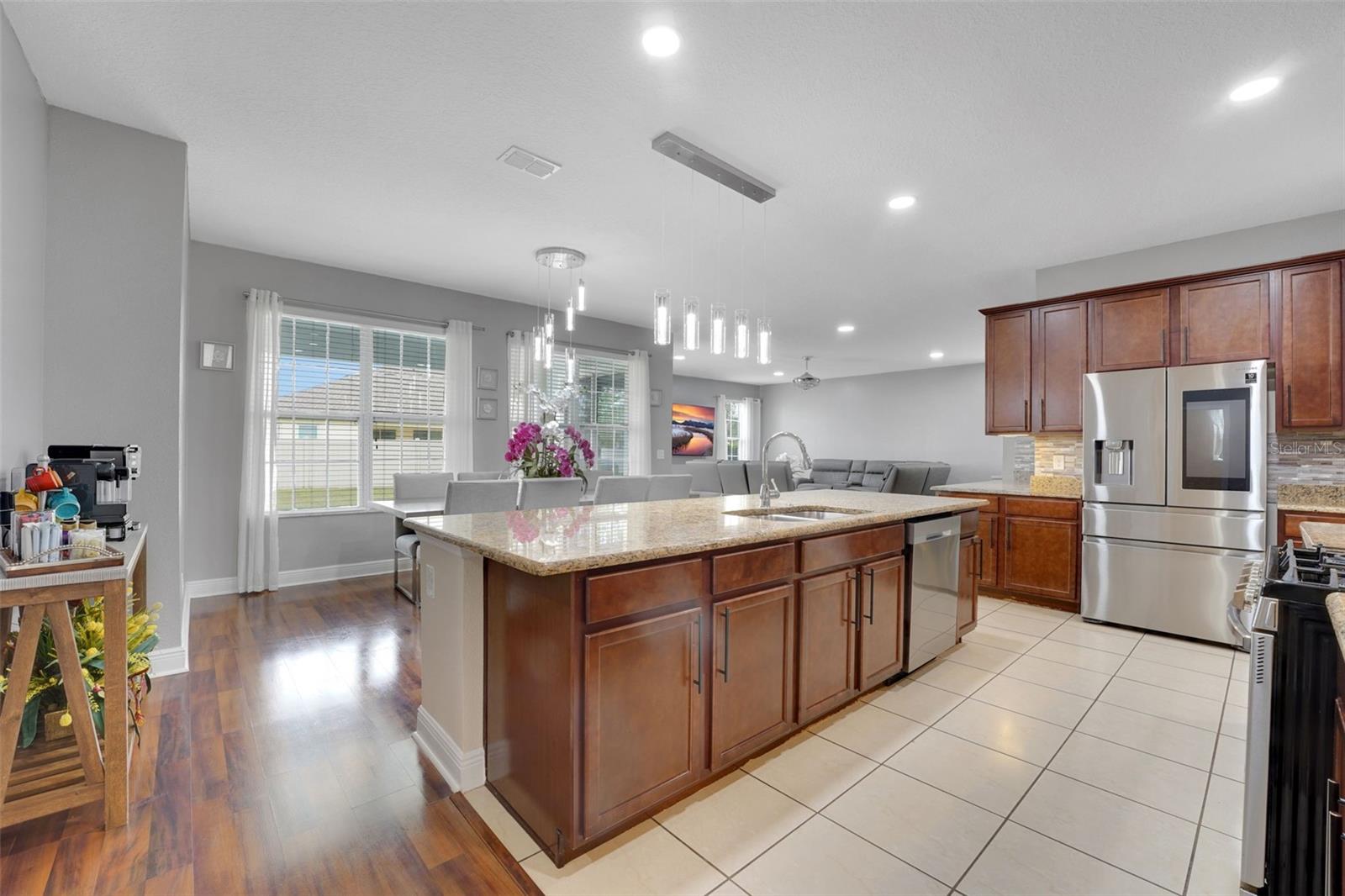 Image 23 of 74 For 14505 Breakwater Way