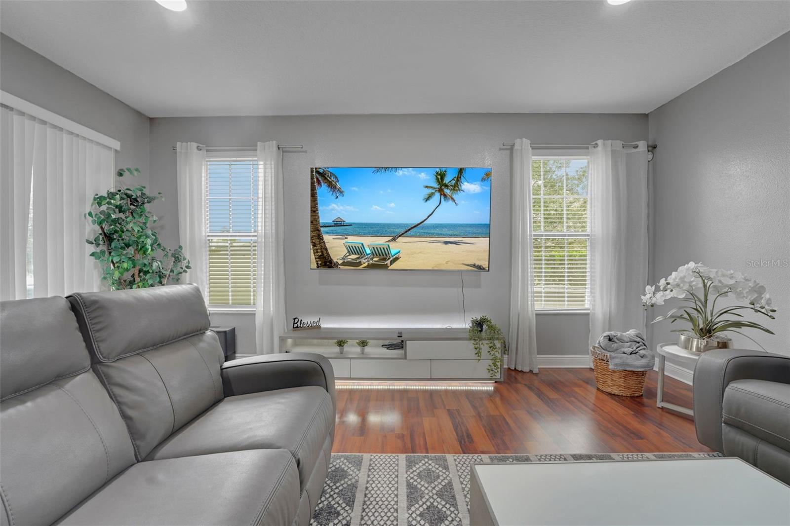 Image 30 of 74 For 14505 Breakwater Way