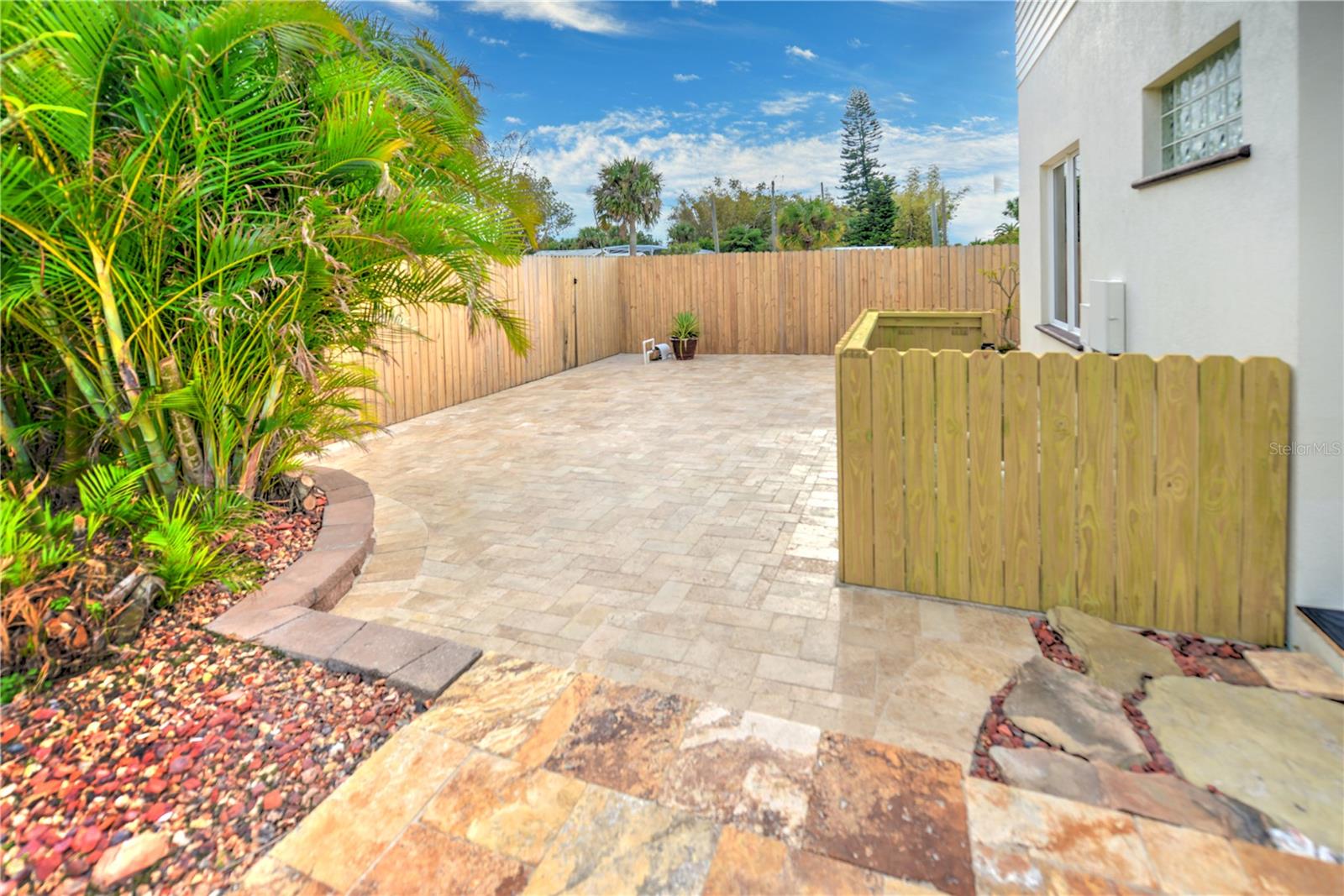 Image 14 of 63 For 108 Broad Avenue