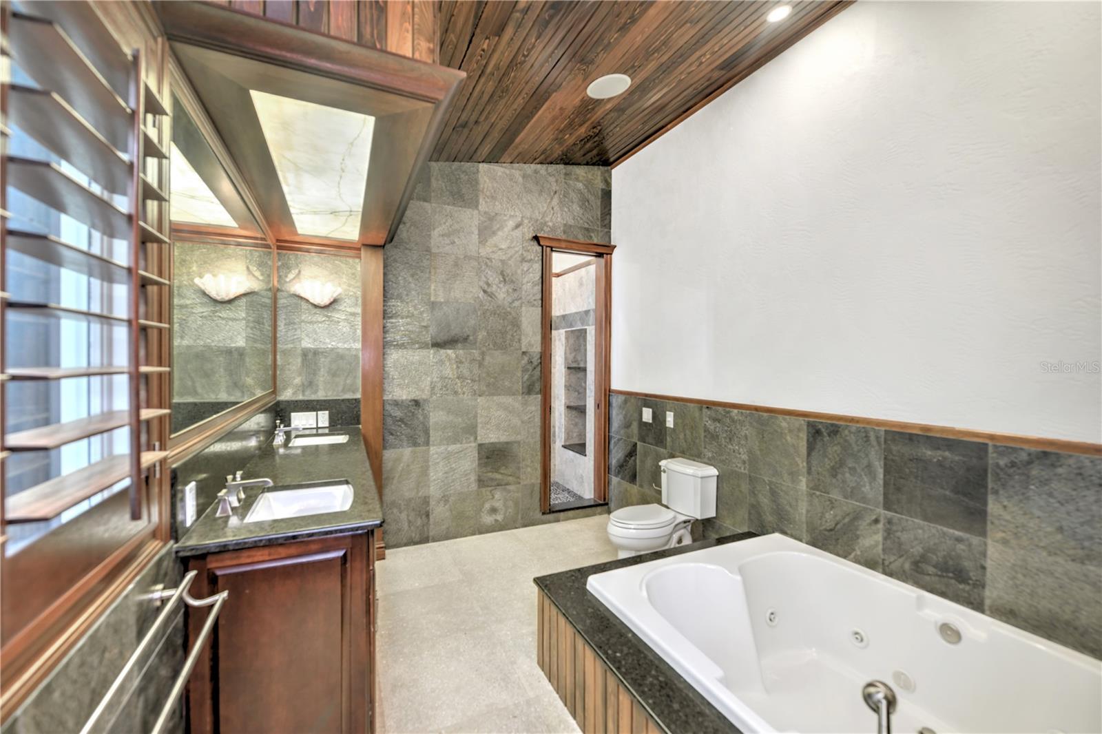 Image 36 of 63 For 108 Broad Avenue