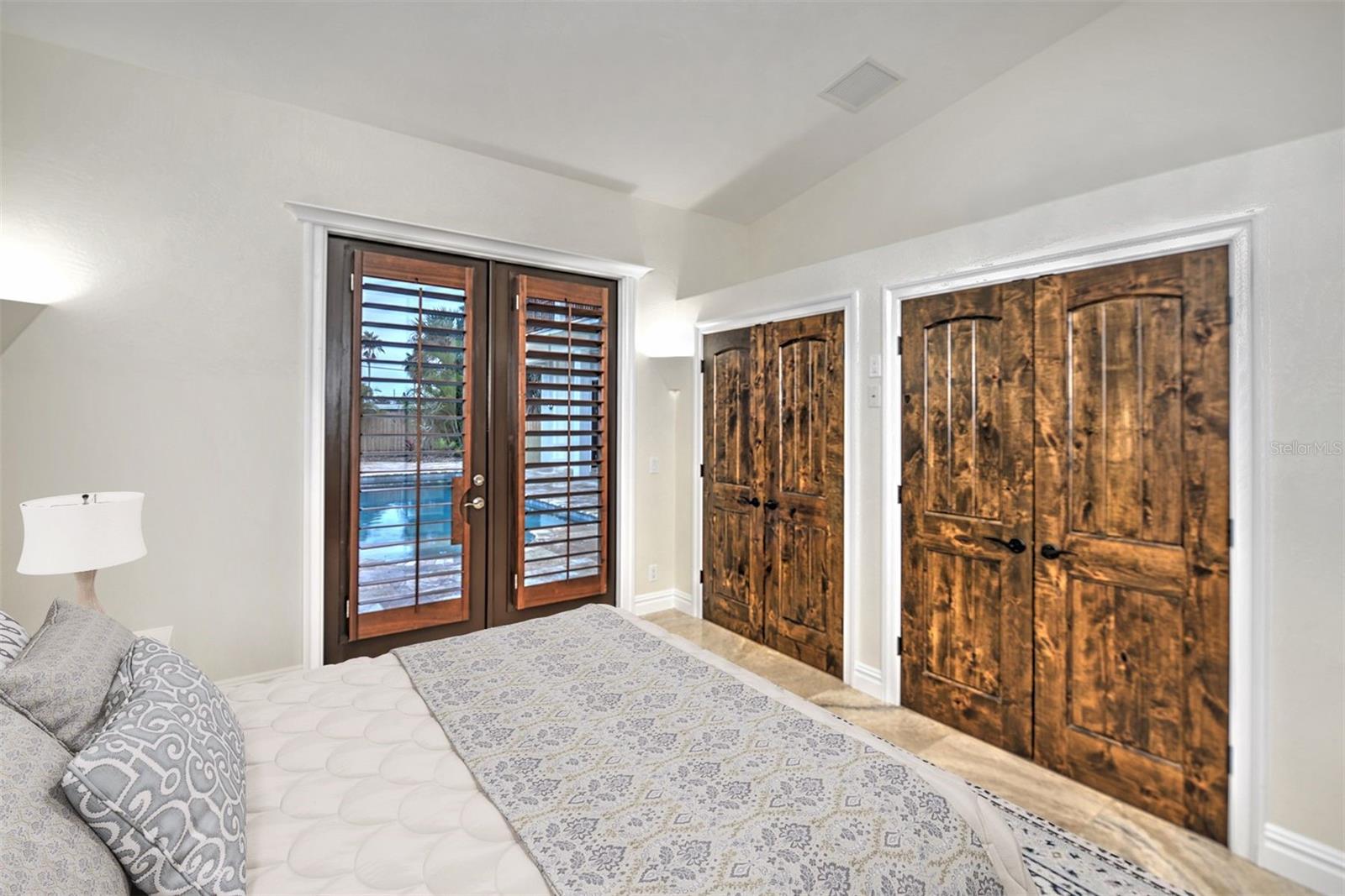 Image 47 of 63 For 108 Broad Avenue