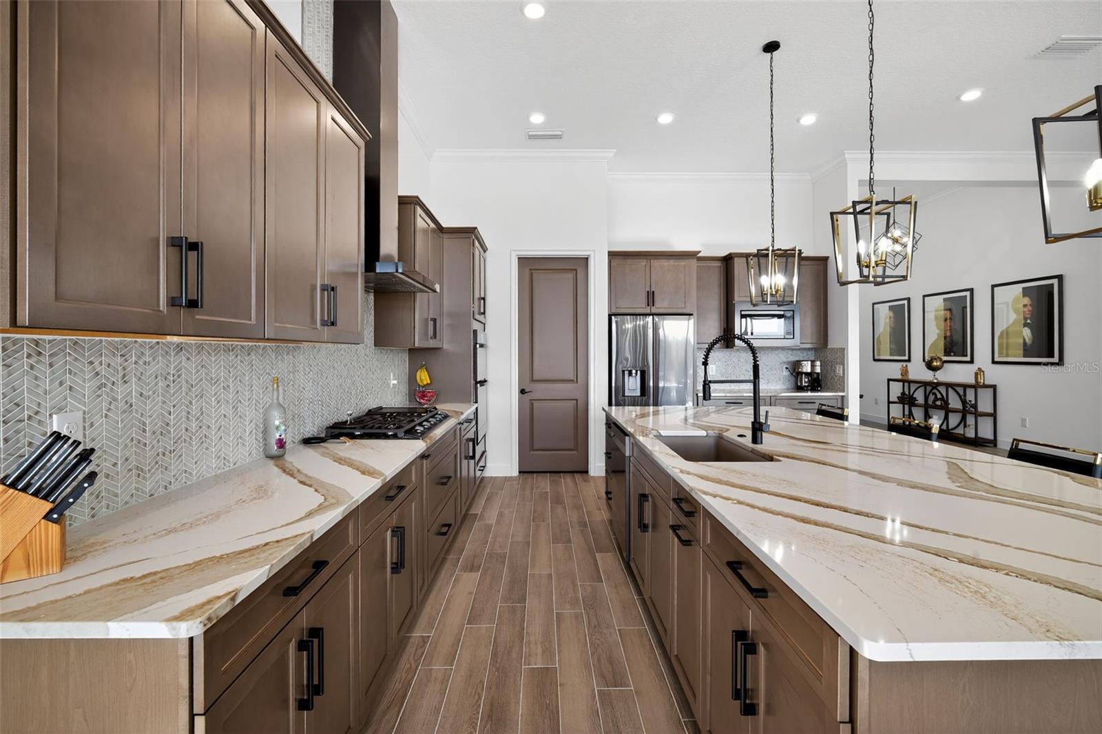 Image 16 of 49 For 1088 Signet Drive