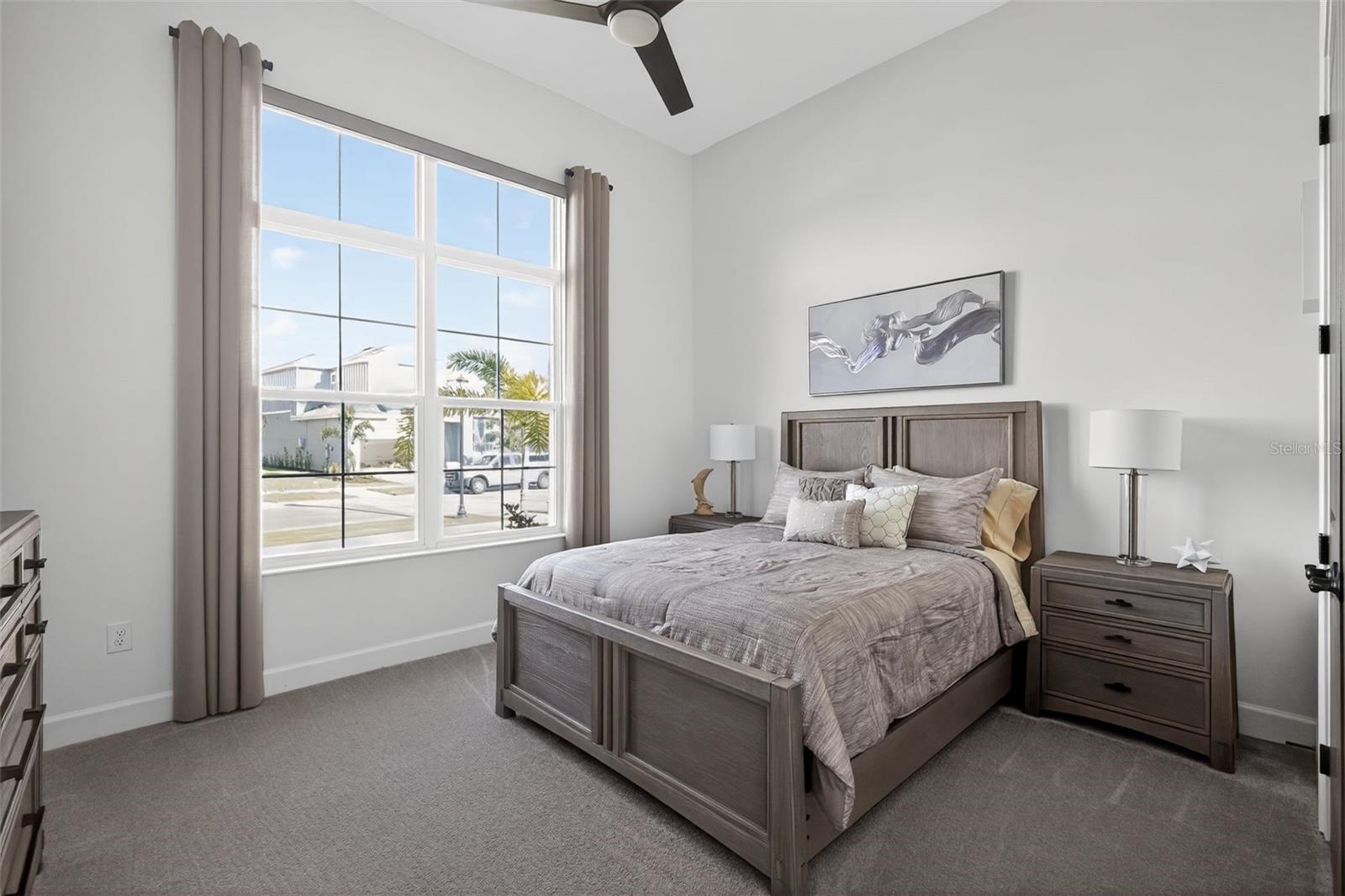 Image 26 of 49 For 1088 Signet Drive