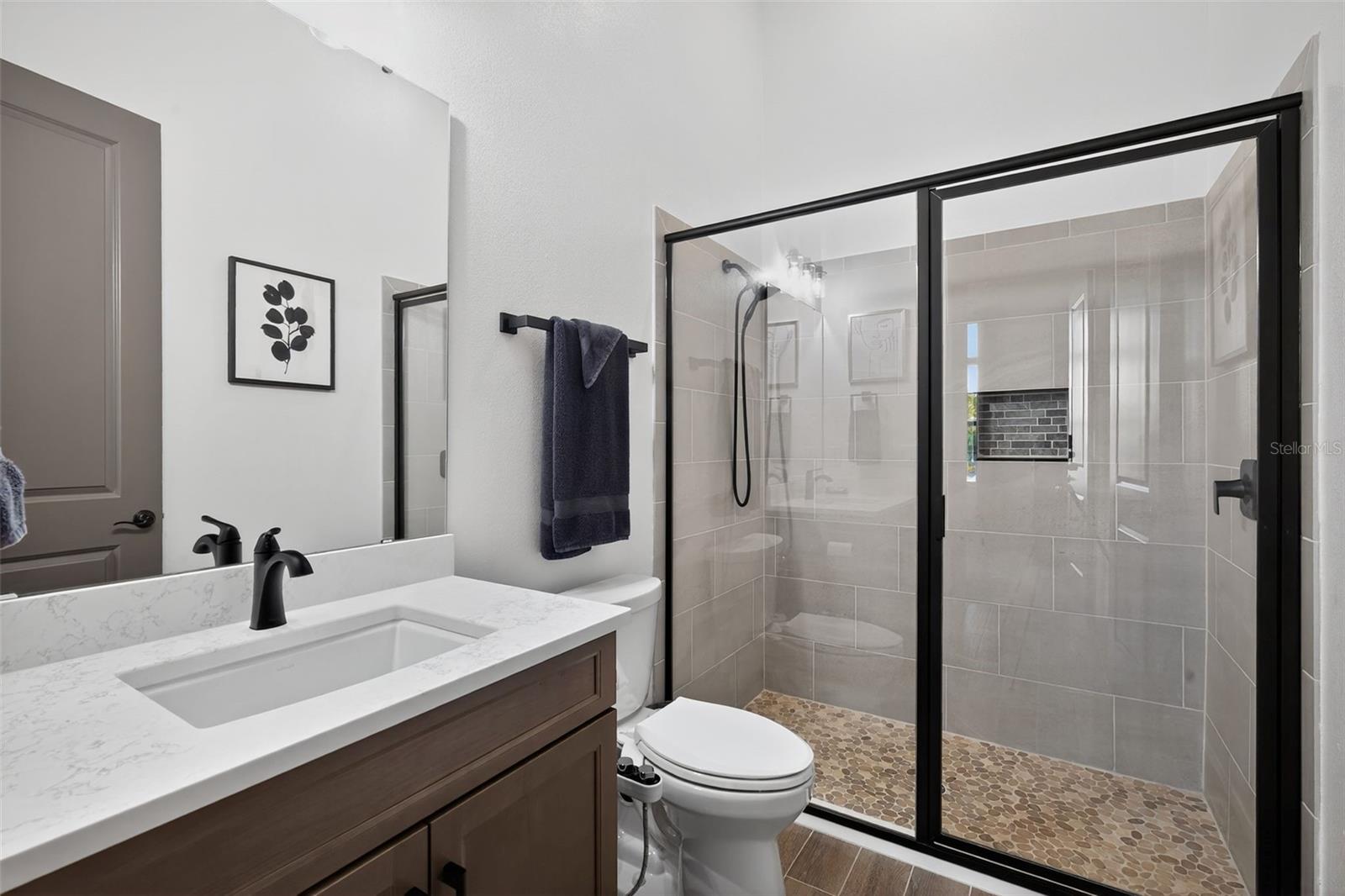 Image 28 of 49 For 1088 Signet Drive