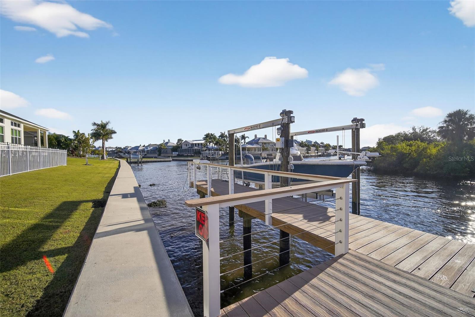 Image 38 of 49 For 1088 Signet Drive