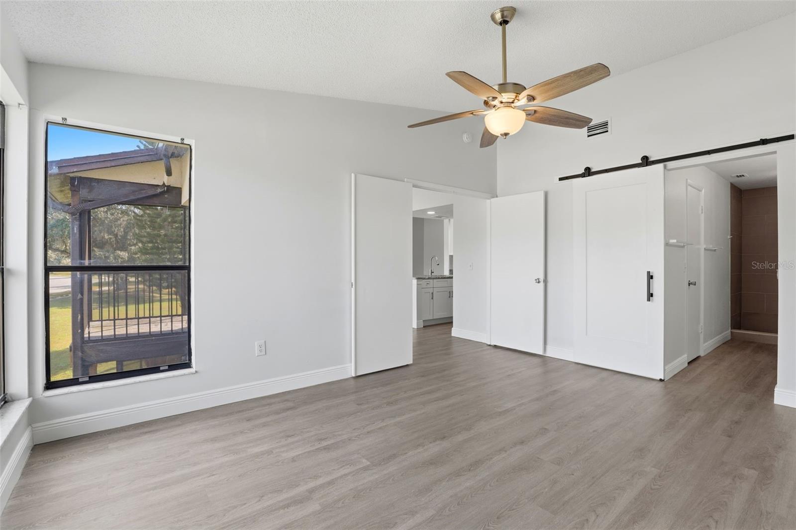 Image 18 of 45 For 1362 Stearman Court 20