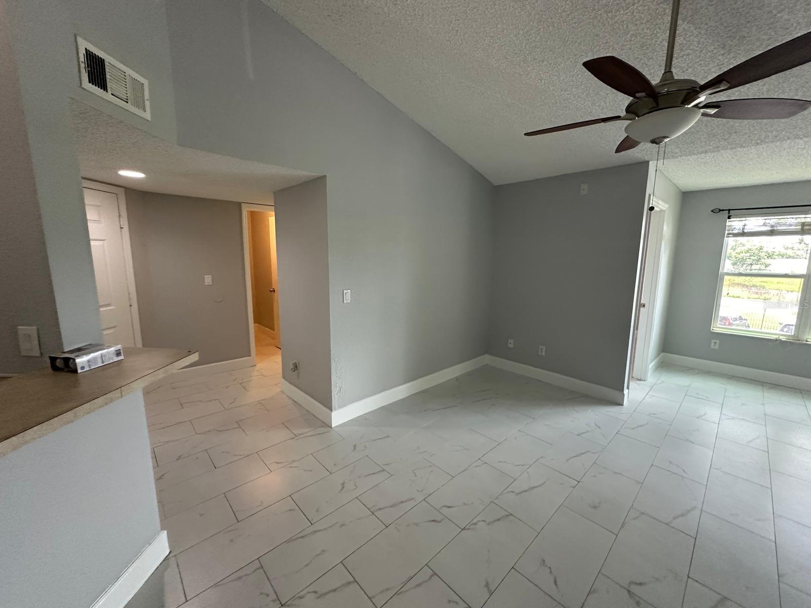Image 3 of 18 For 5725 Gatlin Avenue 328
