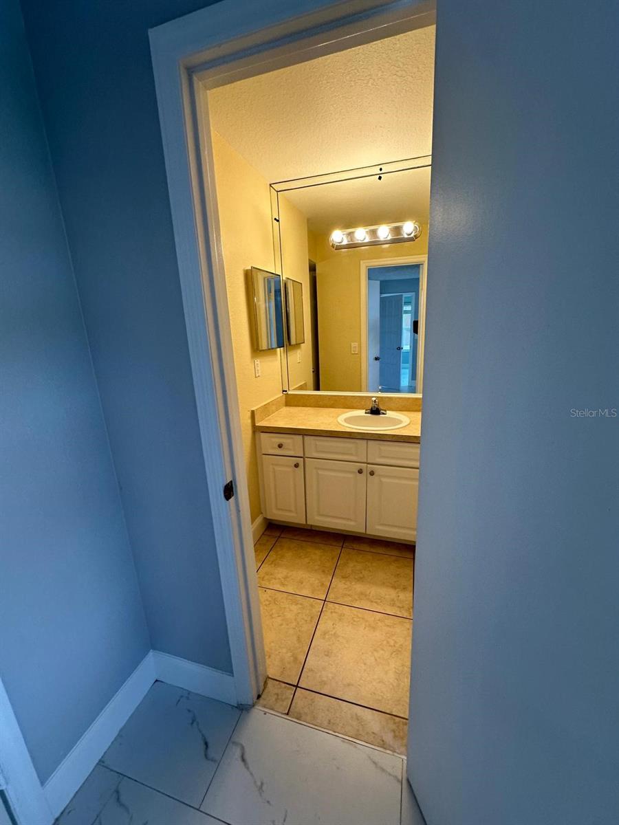 Image 7 of 18 For 5725 Gatlin Avenue 328