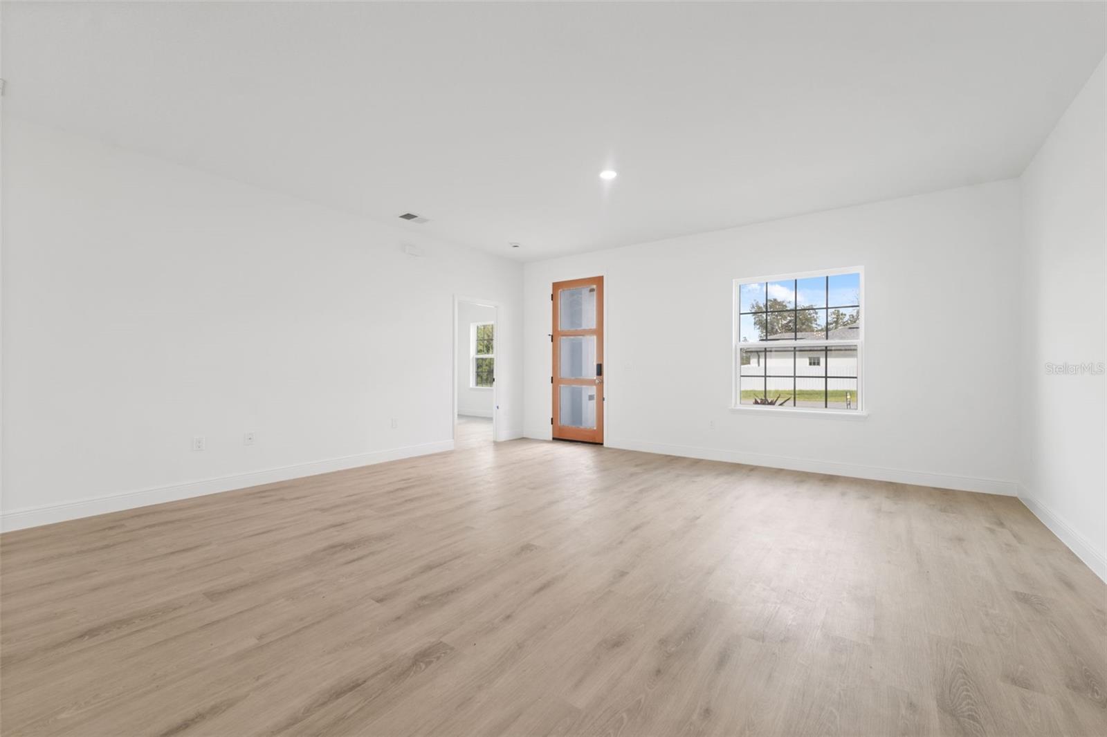 Image 11 of 32 For 2273 158th Street Road