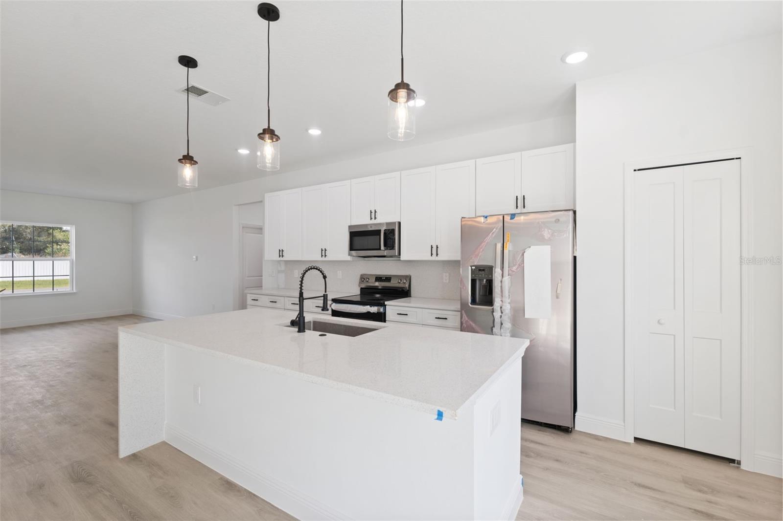 Image 15 of 32 For 2273 158th Street Road