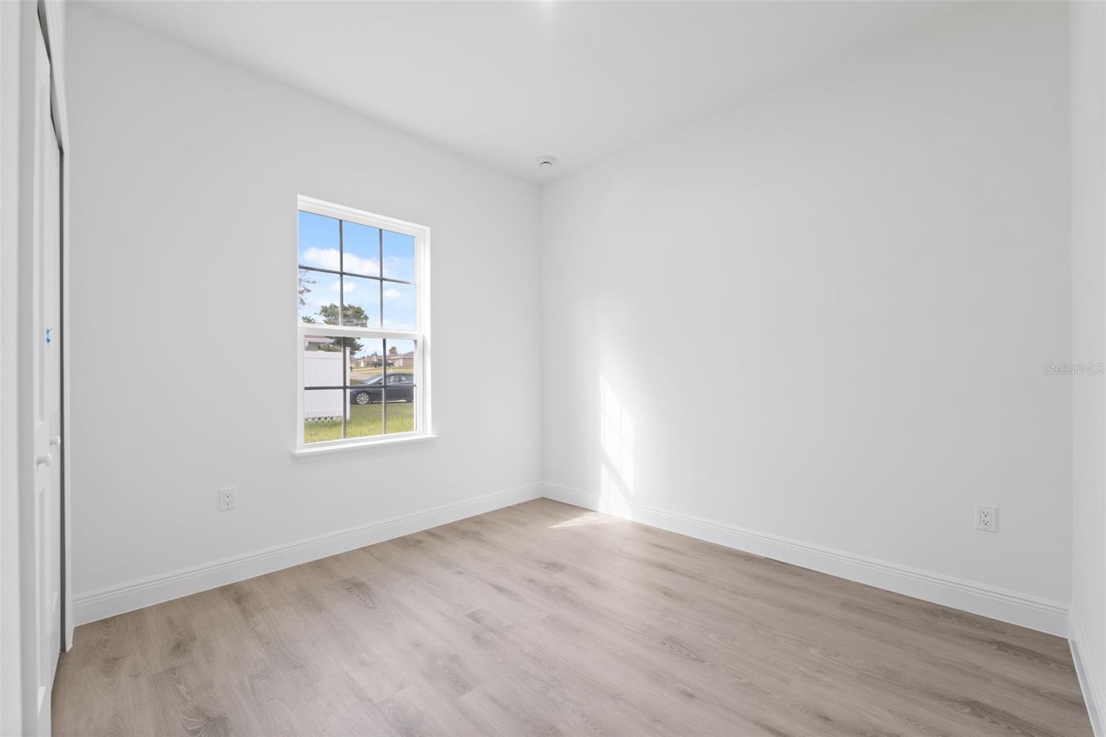 Image 24 of 32 For 2273 158th Street Road