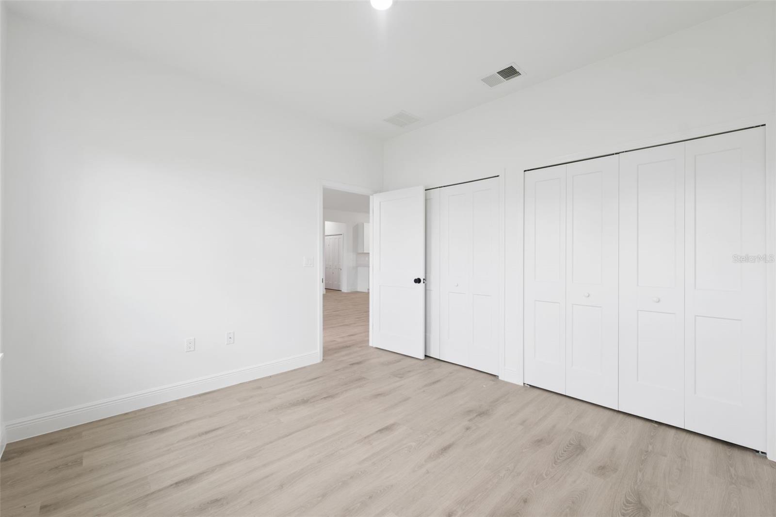 Image 25 of 32 For 2273 158th Street Road