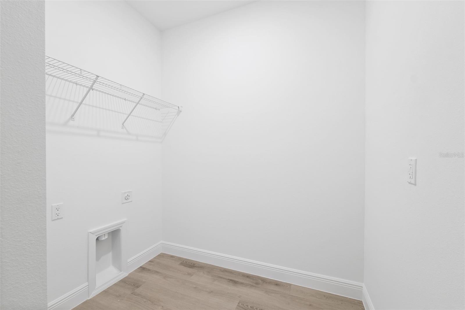 Image 26 of 32 For 2273 158th Street Road