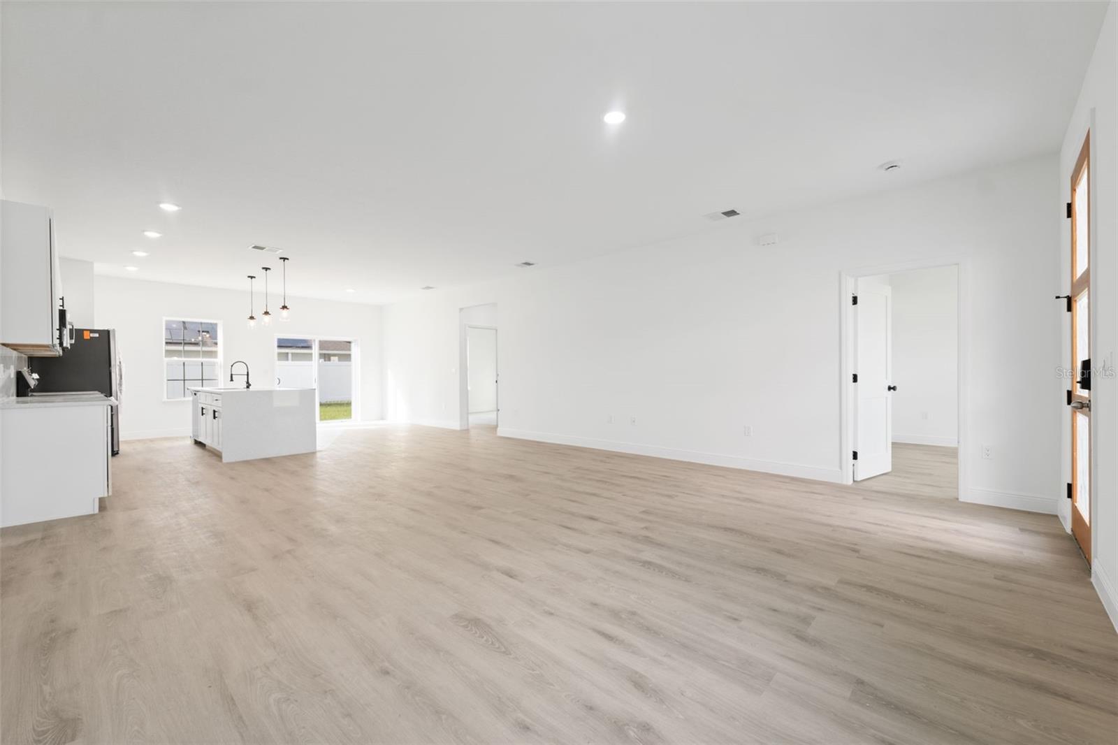 Image 9 of 32 For 2273 158th Street Road