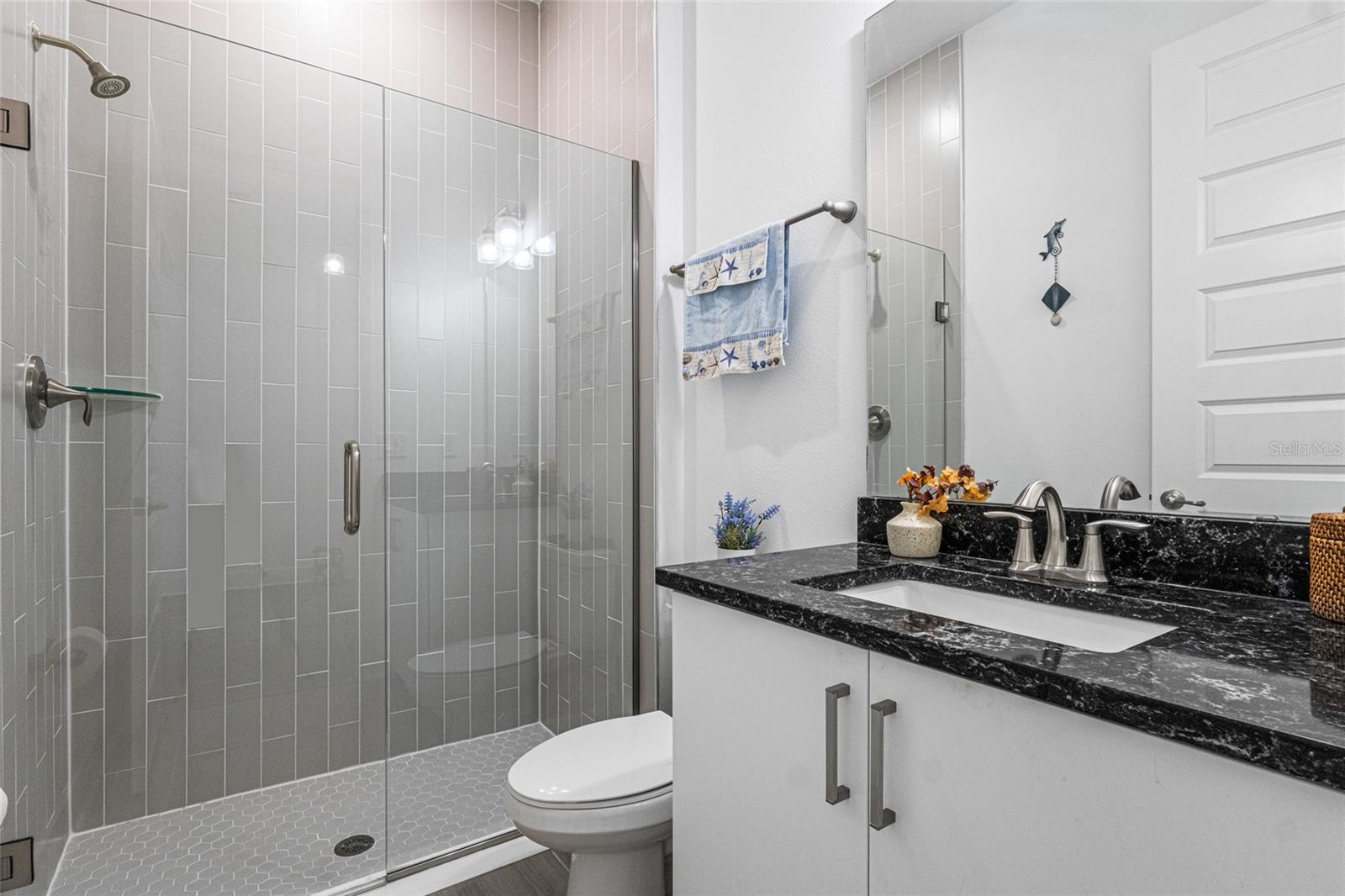 Image 12 of 51 For 14955 Lebeau Loop