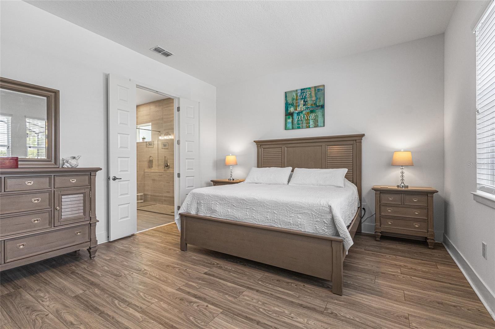 Image 26 of 51 For 14955 Lebeau Loop