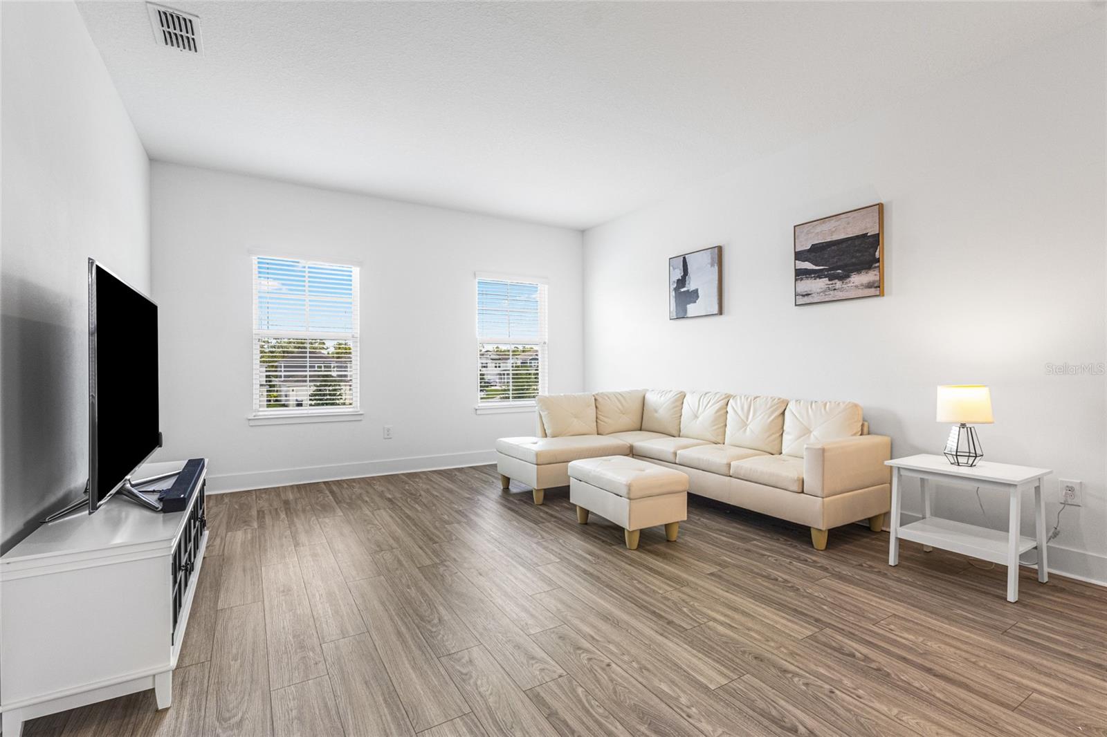 Image 31 of 51 For 14955 Lebeau Loop