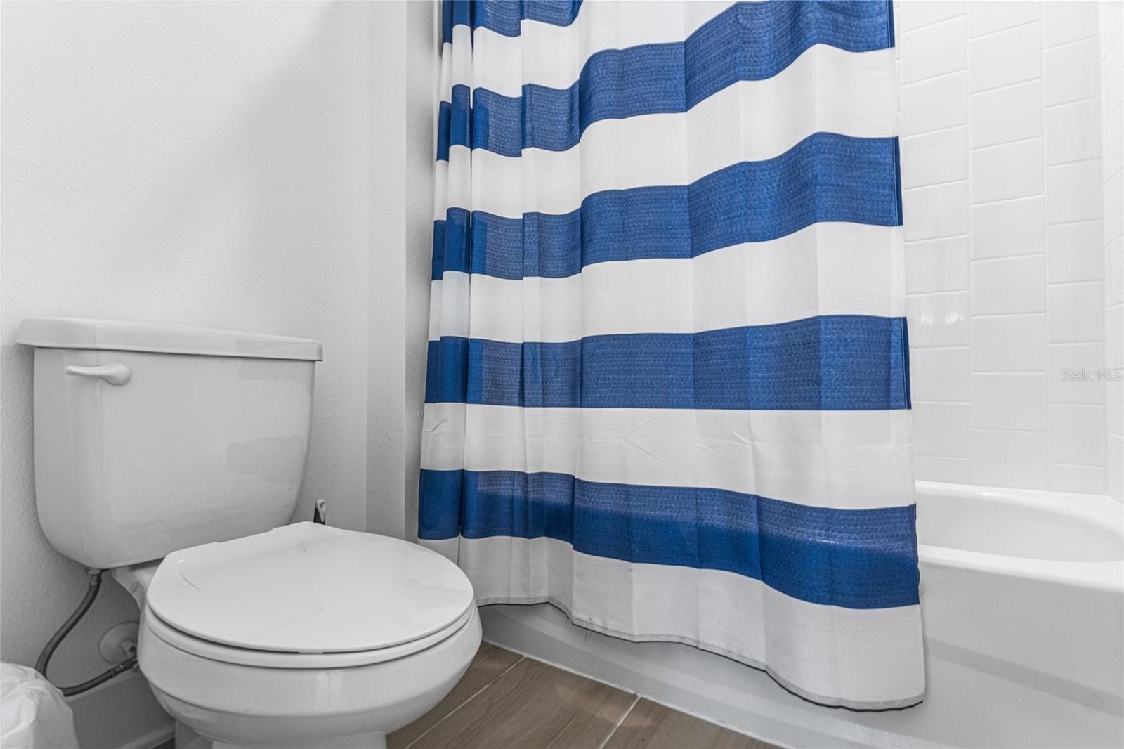 Image 36 of 51 For 14955 Lebeau Loop