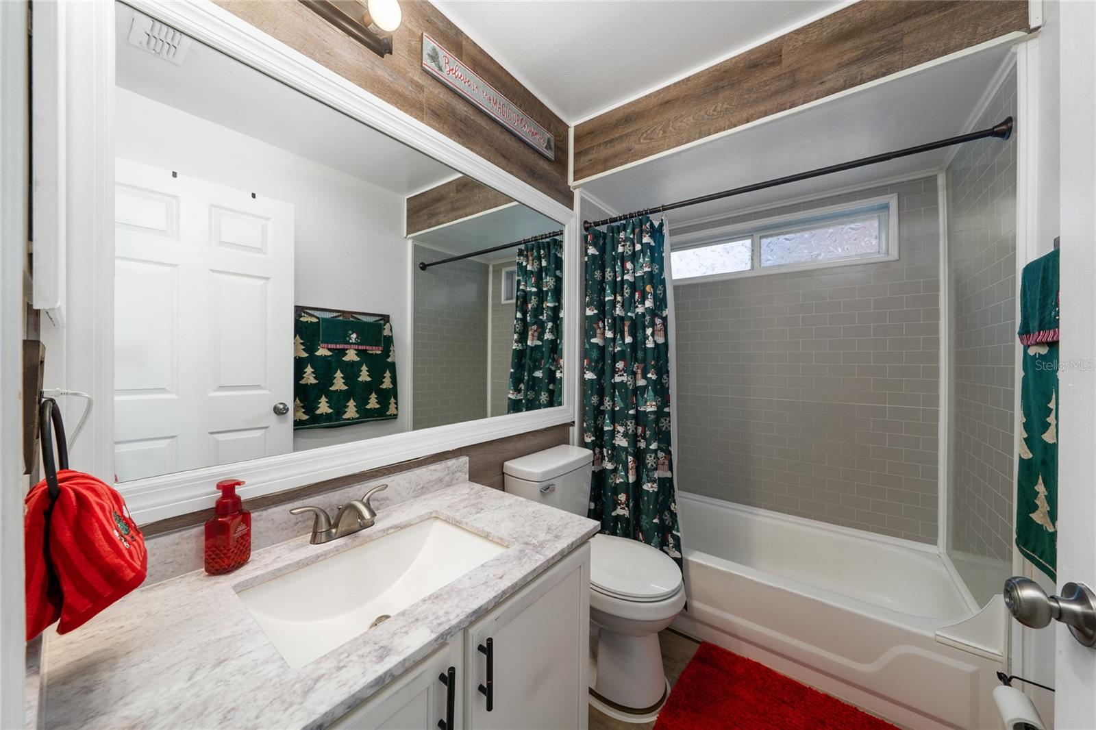 Image 19 of 34 For 1611 Bridgeview Circle