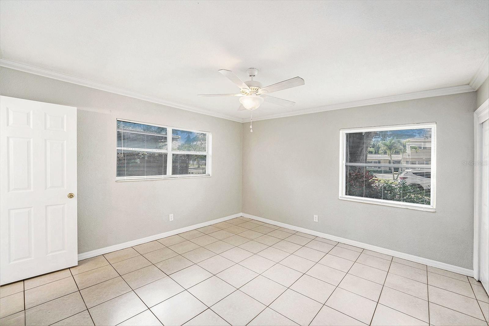 Image 12 of 25 For 4260 Narvarez Way S