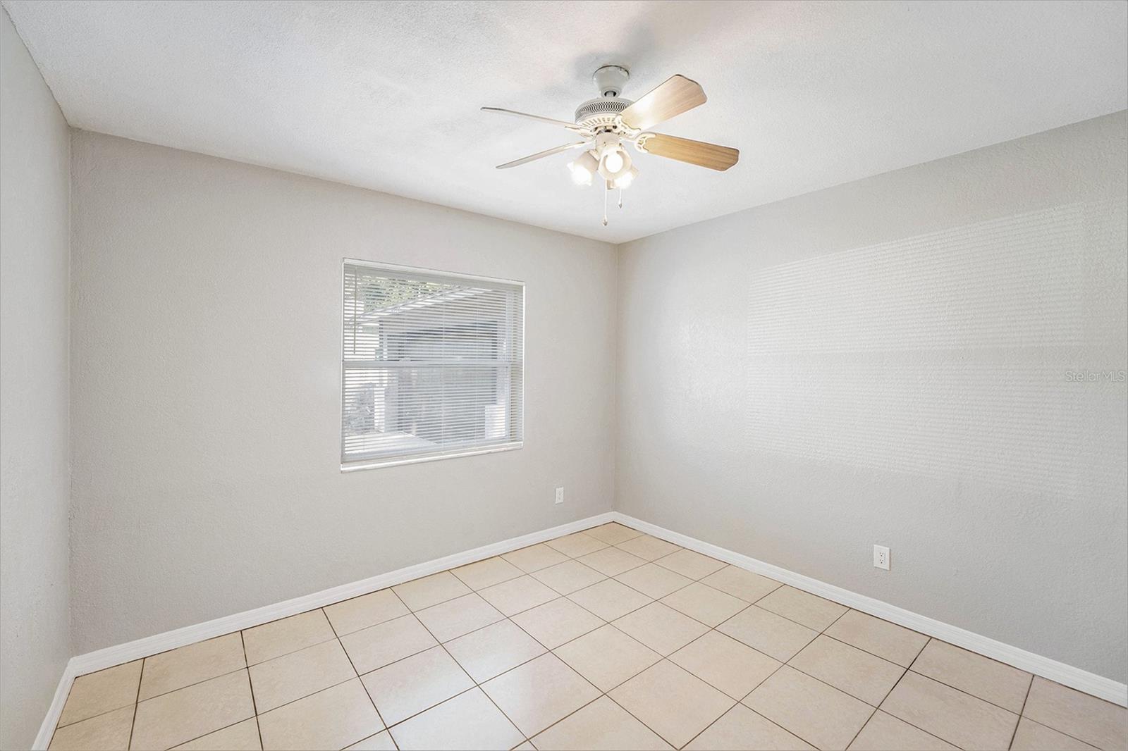 Image 18 of 25 For 4260 Narvarez Way S