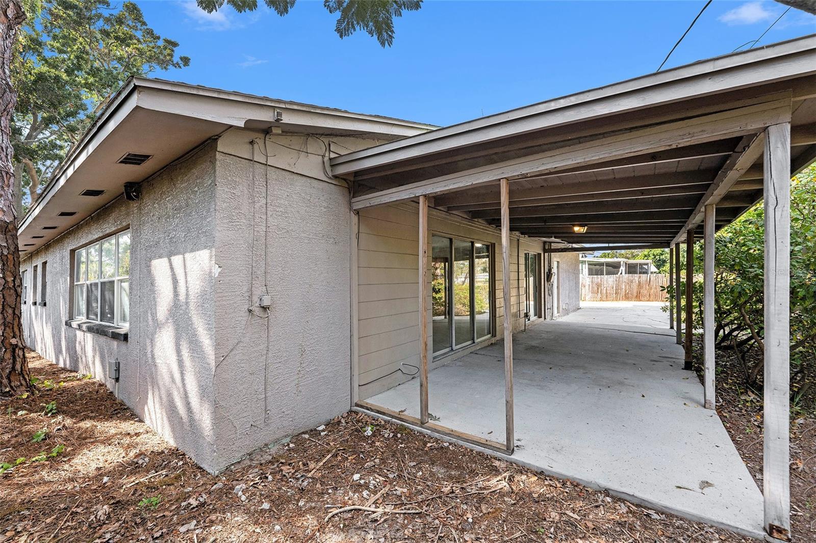 Image 22 of 25 For 4260 Narvarez Way S