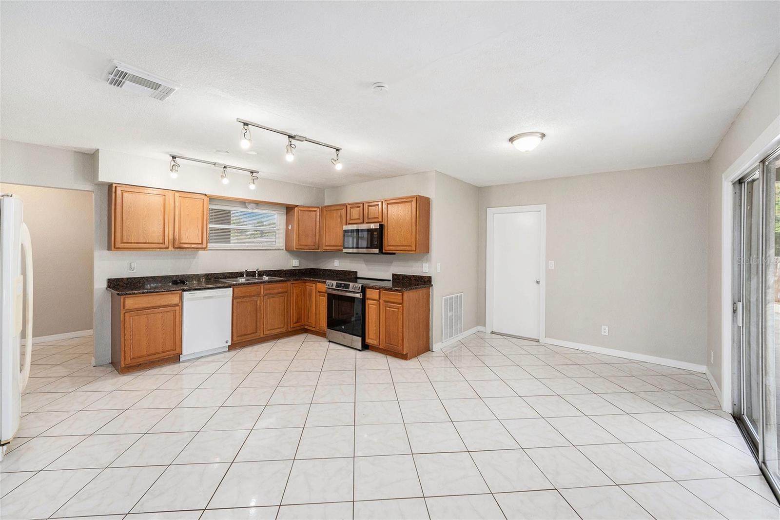 Image 6 of 25 For 4260 Narvarez Way S