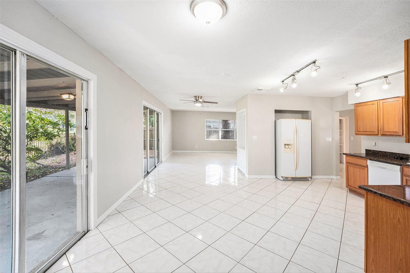 Image 7 of 25 For 4260 Narvarez Way S