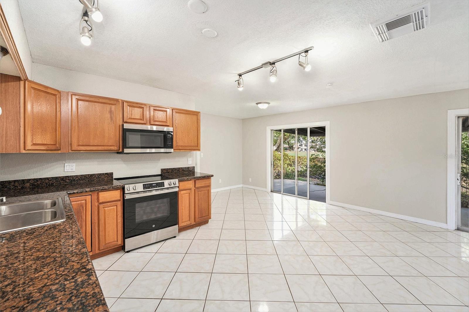 Image 8 of 25 For 4260 Narvarez Way S