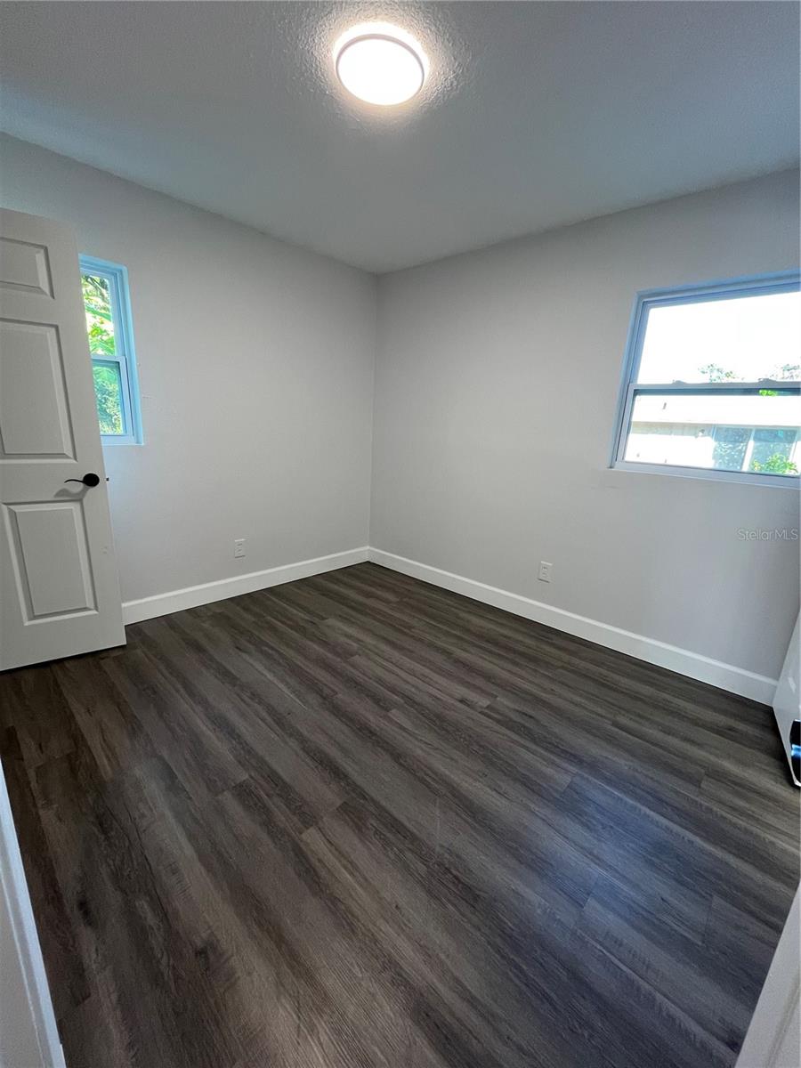 Image 16 of 19 For 1208 Helen Street