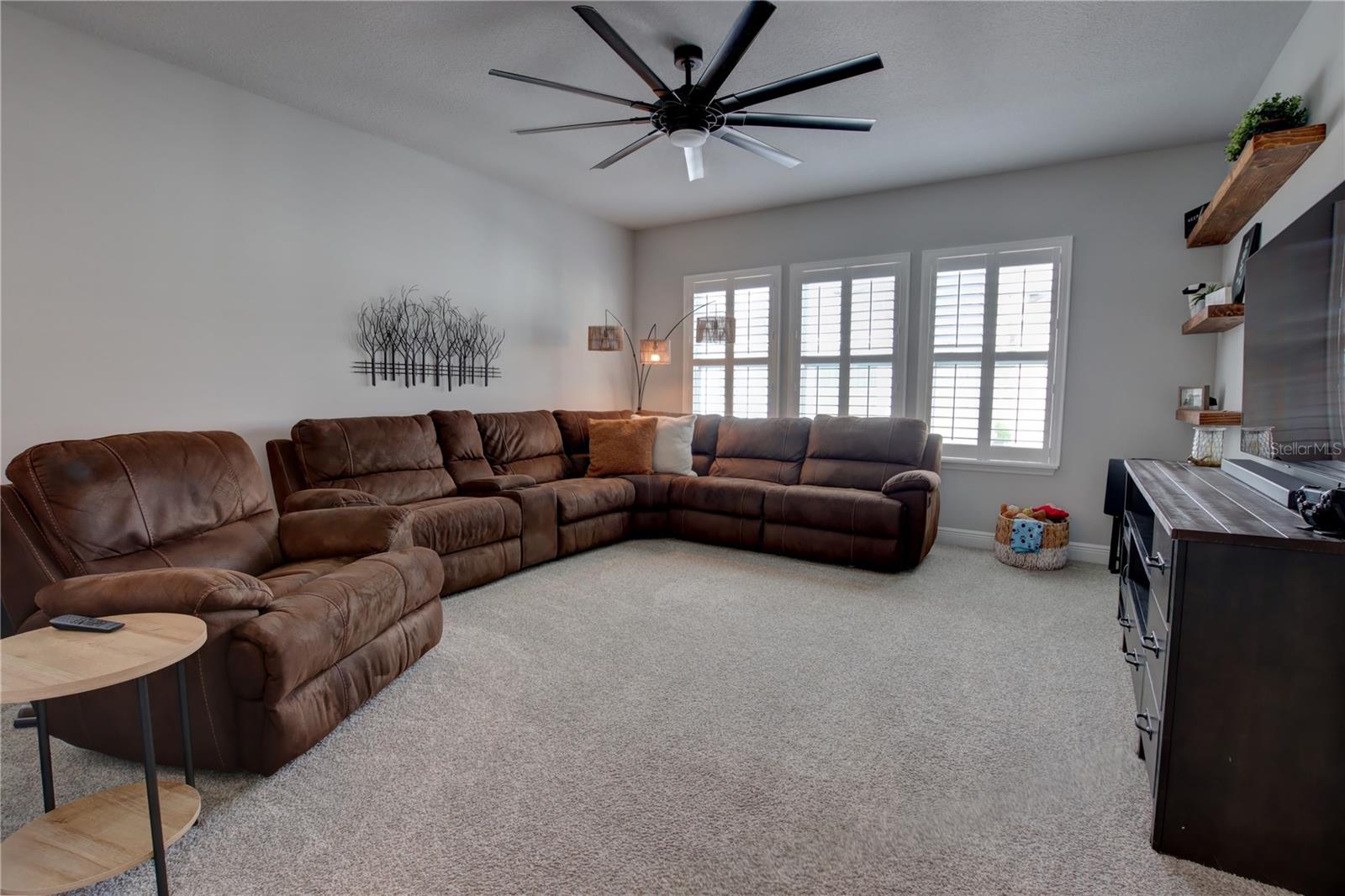 Image 18 of 37 For 640 Rosewood Way