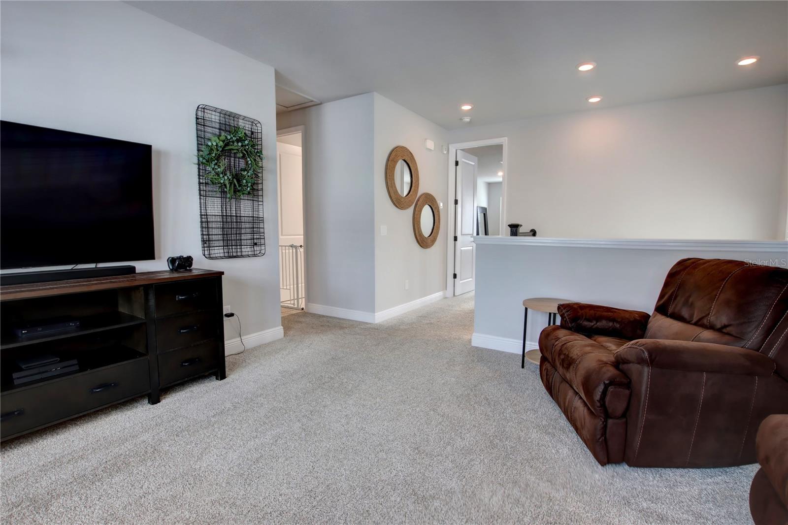 Image 20 of 37 For 640 Rosewood Way