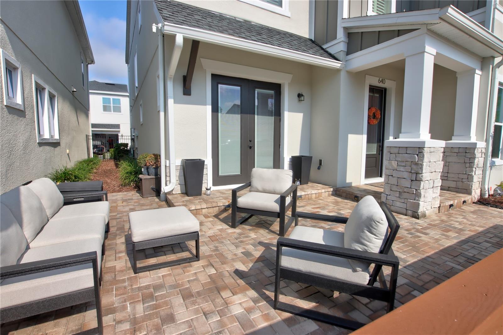 Image 3 of 37 For 640 Rosewood Way