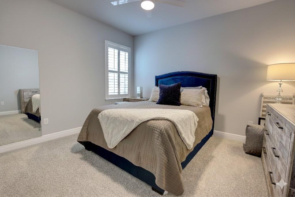 Image 31 of 37 For 640 Rosewood Way