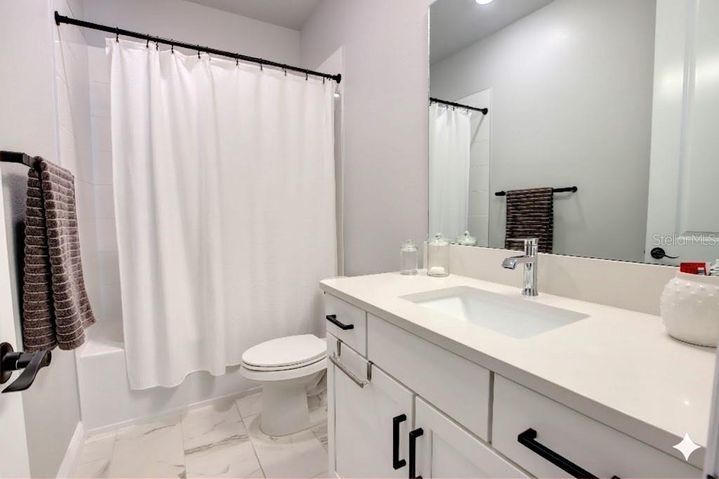 Image 32 of 37 For 640 Rosewood Way