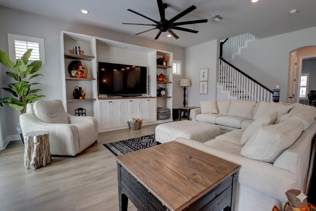 Image 5 of 37 For 640 Rosewood Way